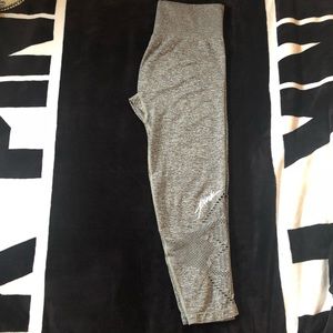 PINK Sz L Cool & Comfy Leggings